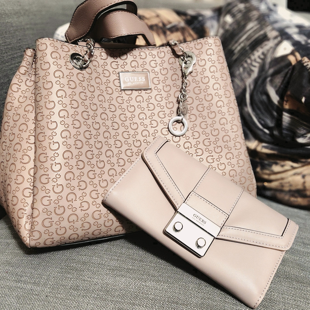 Guess Mauve Pink Handbag and Wallet Set